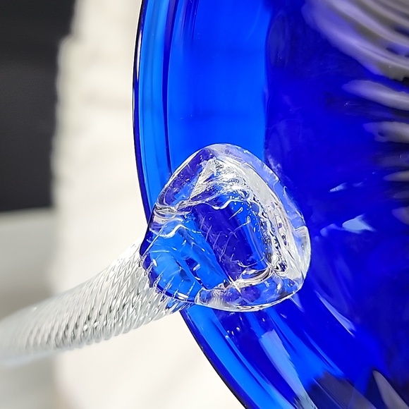 Romanian Art Hand Blown Cobalt Blue Glass Basket - Picture 8 of 10